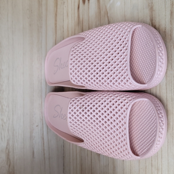 Skechers Plastic Waffle Design Open Toe Wedges - Picture 4 of 8